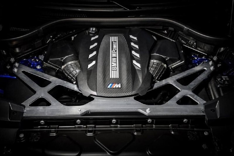 BMW X5 M Competition (F95) 7