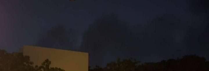 נומרות עשן עולות מחופי האמירויות