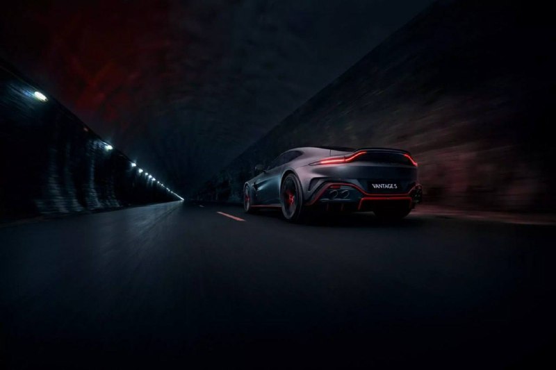 Aston Martin представили Vantage S 2026 года — с мотором V8 и турбинами от AMG. 2