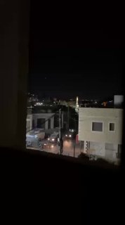 כוחות הכיבוש פשטו על מספר בתים במהלך ההסתערות המתמשכת על הכפר אל-מוג'יר, צפונית מזרחית לרמאללה.