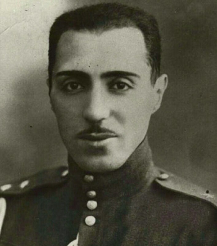 ردپای تاریخ: سهراب دیبا پدر فرح 🆔 @Iran5History