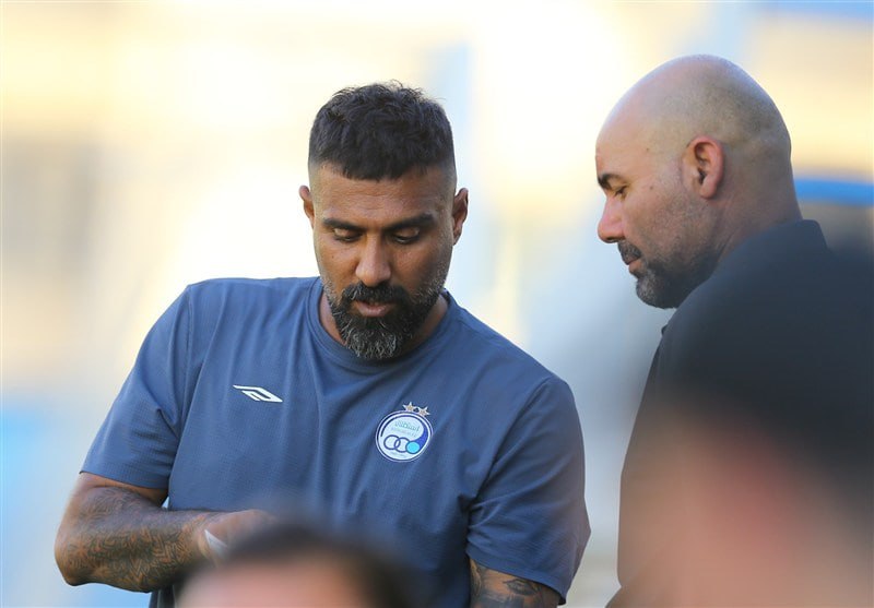 FIFA News 90: 🔵⚪️مربی استقلال باز هم روی سکو نشست 💙میلاد میداودی در هفته اول لیگ برتر فوتبال نتوانست تیم استقلال را از روی نیمکت همراه