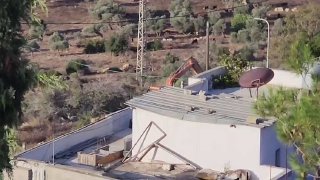 Settler bulldozers are carrying out sweeping operations in the Wadi al-Zaytoun area and in the cemetery in the village of Umm Safa, northwest of Ramallah.