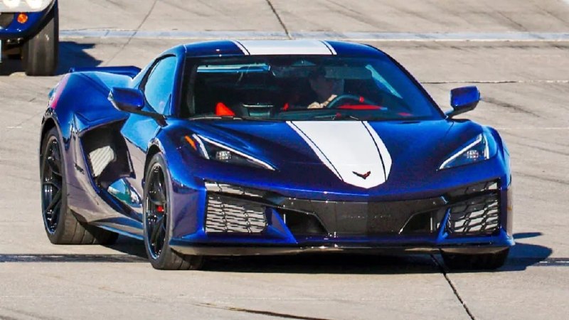 Corvette Grand Sport нового поколения показали до премьерыChevrolet вывела новый