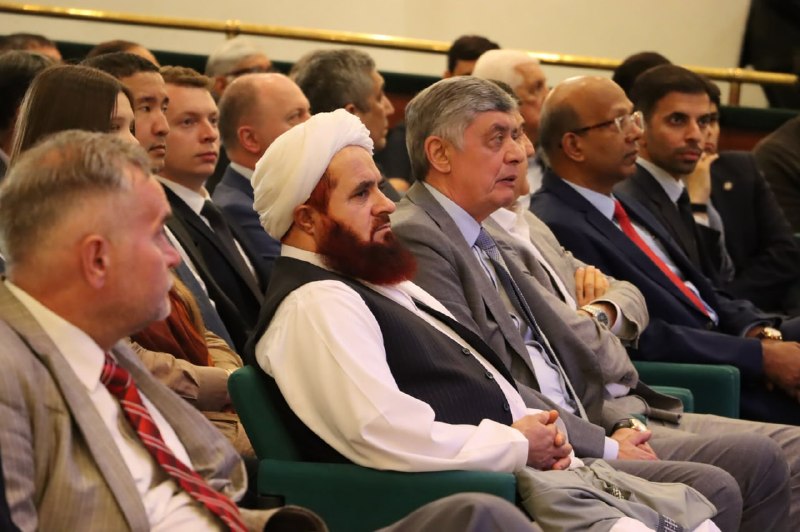 خبرگزاری صدای افغان (آوا): 🛑برگزاری مراسم سالگرد پیروزی امارت اسلامی در سفارت افغانستان در مسکو🔸سفارت افغانستان در مسکو، به مناسبت پنجمین سالروز پا