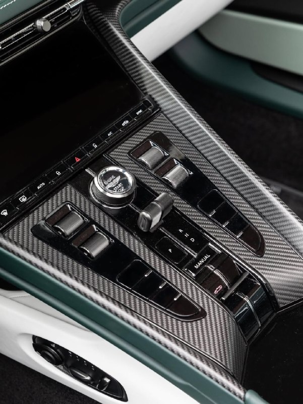 Недавно в Монако был представлен новый DB12 S. 3