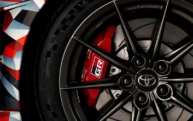 Toyota представили обновленную GR Corolla для США 4
