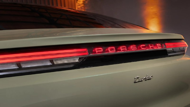 На горизонте Porsche приготовила настоящий конструктор для фанатиков скорости.За