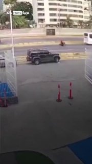 רגעים עוצרי נשימה שתועדו על ידי מצלמות מעקב במהלך רעידת האדמה ההרסנית בוונצואלה