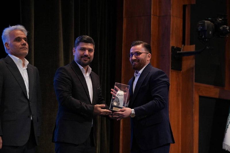 بولتن نیوز: تولیدکنندگان، موتور محرکه اقتصاد /ایران رتبه نخست تولید محصولات پلمیری در خارمیانه استرضا خادمی،تولیدکننده برتر جوان است
