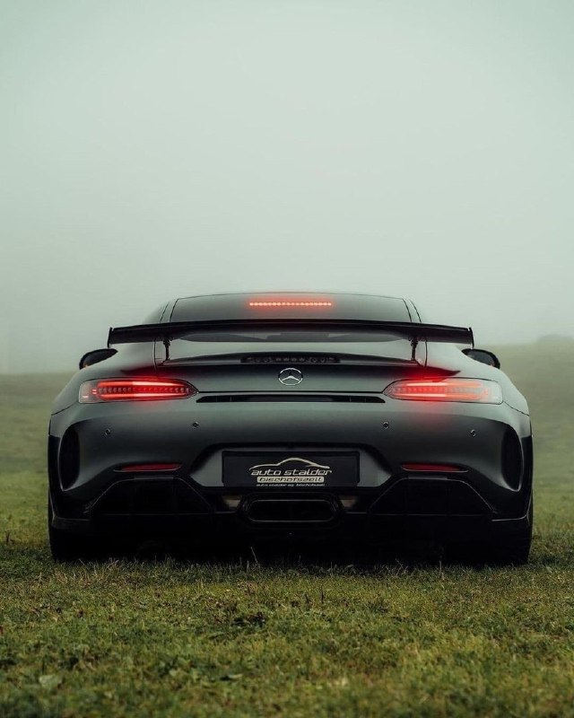 Mercedes-AMG GT R 3