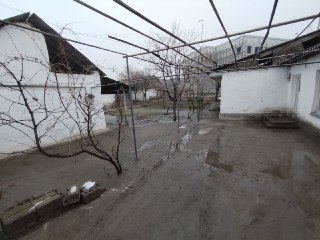 Xovli uchastka sotiladi 35000$ sotigi