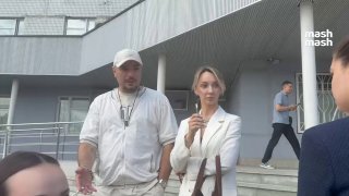 Рэпера Птаху оштрафовали на 80 тысяч рублей за пропаганду наркотиков — он не признал свою вину. Дело в отношении Давида Нуриева рассмотрел Никулинский районный суд Москвы. На заседании Птаха заявил: треки, в которых была обнаружена пропаганда, не его и ник