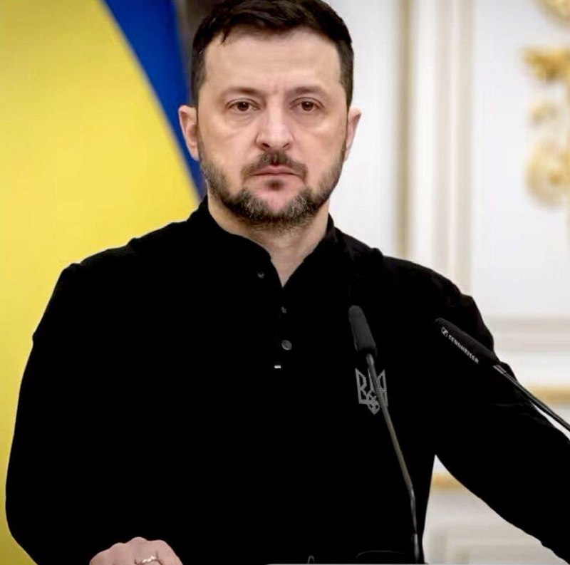 صبح نو: ترس زلنسکی از برگزاری انتخابات 🔹«ولودیمیر زلنسکی» رئیس جمهور اوکراین درخواستهای برگزاری انتخابات در زمان جنگ را رد کرد