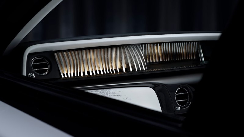 Rolls-Royce представил самый дорогой седан в мире 2