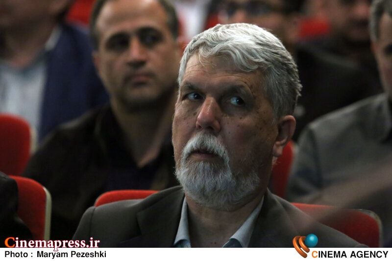 کانال خبرگزاری سینماپرس: 🔹 وزیر ارشاد:🔸 «تغییر سیاست ارزی» و حرکت به سمت «تکنرخی شدن ارز»در کنار «افزایش نرخ ارز» آثار خود را در «بازار کاغذ» نش