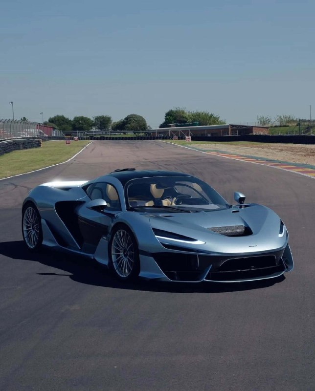 McLaren W1 8