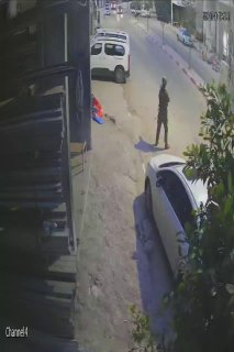 جنود الاحتلال يطلقون النار على ناصر عواد في بيتا