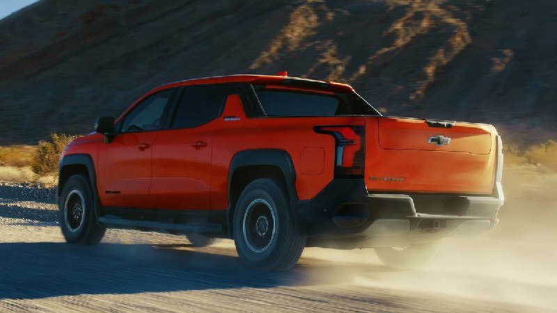 Chevrolet обновил Silverado EV и выпустил внедорожную версию Trail Boss 3