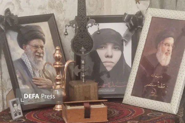 خبرگزاری دفاع مقدس: 💢خواهر شهیده «سیده سمیه بکائی»: خواهرم بعد از شهادت آقا بیتاب بود🔸شهیده «سیده سمیه بکائی»، فرمانده حوزه مقاومت بسیج ۱۰۴