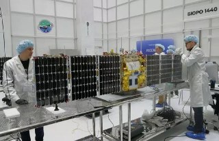 Ни один из 16 спутников второй партии российского «аналога Starlink» не достиг расчетной орбиты — ISWНи один из спутников связи «Рассвет», запущенных во второй партии 19 июля, к концу августа не смог подняться до расчетной высоты. Об этом сообщает Институт