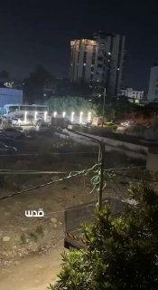 מראות של כוחות הכיבוש מסתערים על העיר קלקיליה.