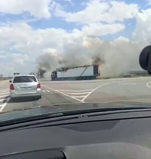 Situation in Orenburg, Russia. Several large fires are observed at the gas processing plant after Ukrainian drone 'debris' attacked it.