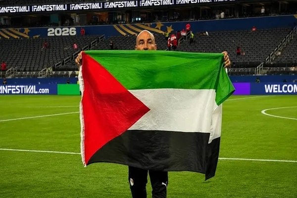 خبرگزاری ایکنا: سرمربی مصر: برافراشتن پرچم فلسطین در جام جهانی مایه افتخار بود🔹️حسام حسن گفت: «مایه افتخار من است که پرچم فلسطین را براف