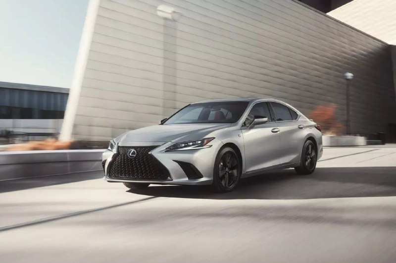 Обновленный Lexus ES получил спецверсию Black LineLexus вернул спецверсию Black 
