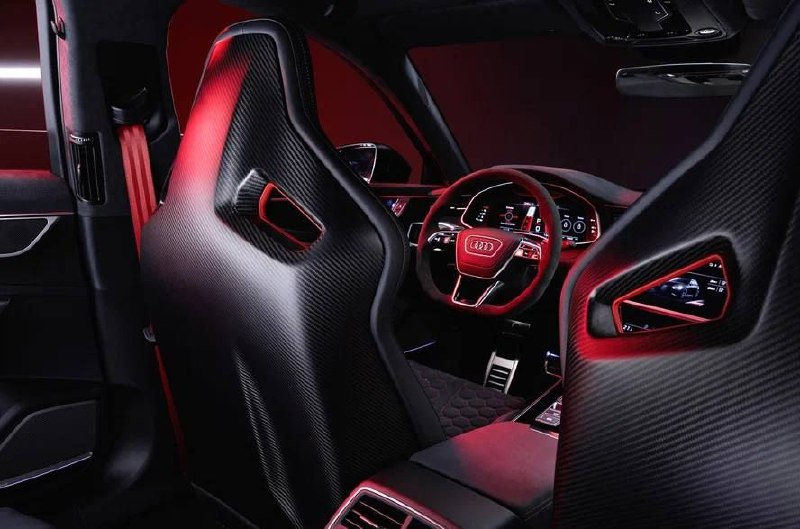 Audi презентовала лимитированную версию RS 6 Avant GT 7