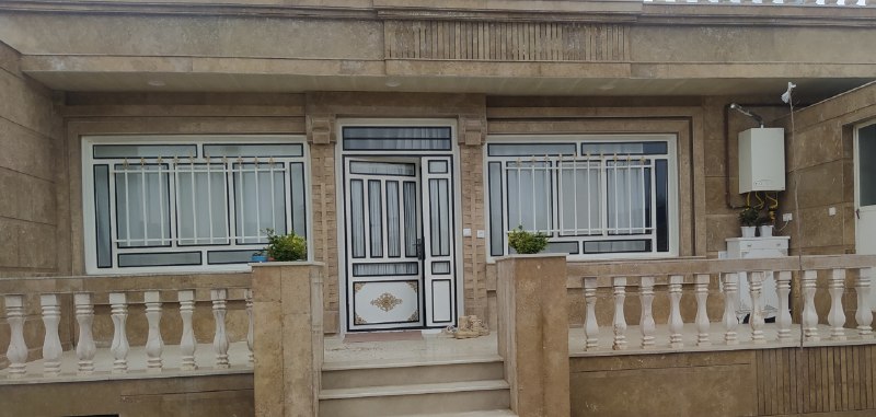 کانال گیان (بهشتی از ایران زمین ): #تبلیغاتخانه ویلایی واقع در شهر گیان، شهرک مازون به مساحت 200متر و زیر بنا110متر به فروش میرسدشماره تماس : 09039626391.