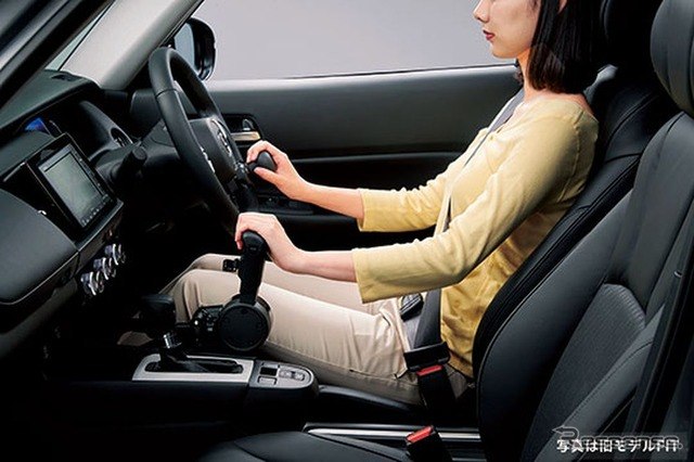 🚗✨ Honda Fit шагает вперёд с новой технологией доступаНаши эксперты разобрались