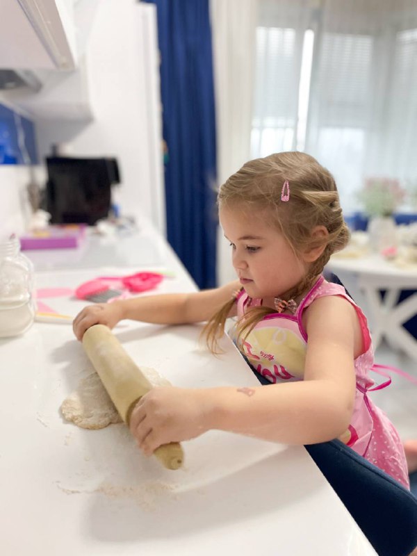 Думаю, что тема здоровья актуальна для всех родителей. Даша - практикующий хирург в Московской больнице, истинный фанат своей работы. Она совмещает... - изображение 2 - канале, подписчиков, найдете