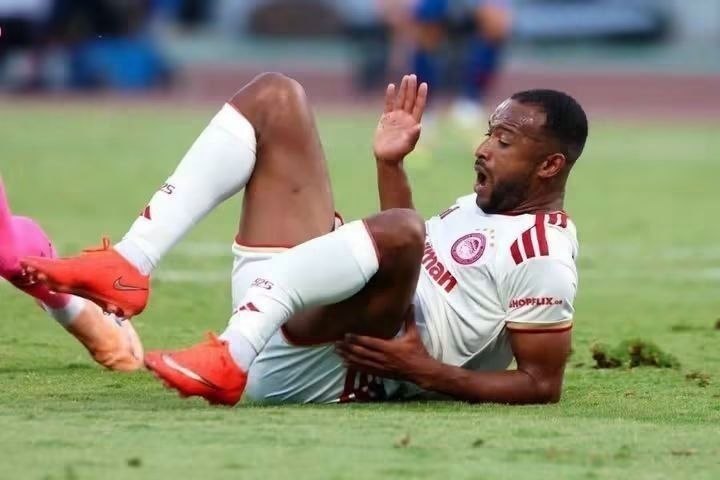 Alo Sport الو اسپورت: مصدومیت ایوب الکعبی مهاجم المپیاکوص▫️@AloSport