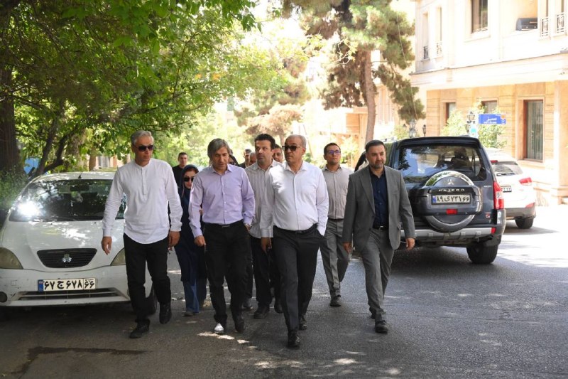 شمیران ۲۴: 📸 رصد وضعیت ارائه خدمات مدیریت شهری ناحیه یک در محلات فرمانیه و حصاربوعلی طی بازدید میدانی هادی حق بین شهردار، معاونین و