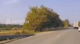 🎦 נחיתת חירום של מסוק מאי-8 בסחלין, רוסיה