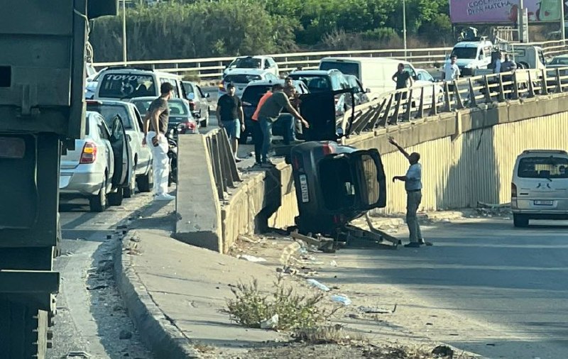 מכונית התהפכה על גשר אוולי, מצפון לצידון