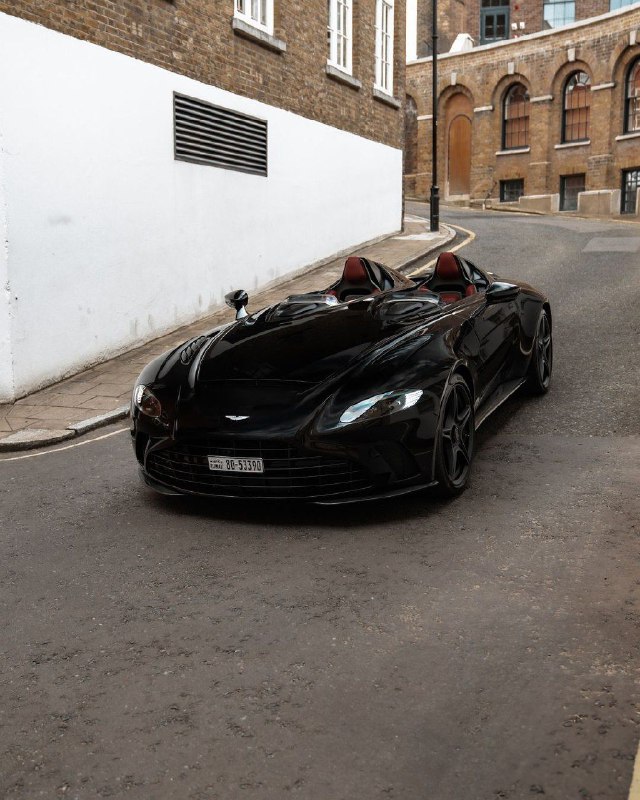 Aston Martin Speedster 9