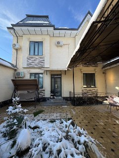 Продаётся участок Сергелинский р-н Кумарик махалла 2с6х2э под ключ!!!