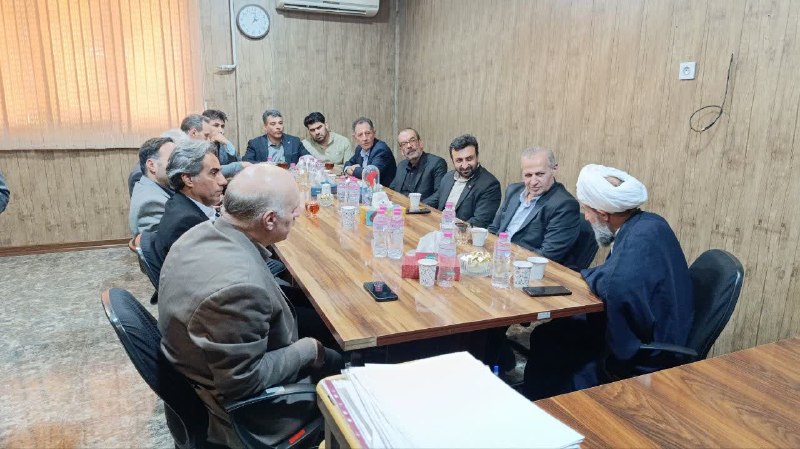 وارنانیوز دشت ورامین: 🔴جلسه پیگیری رفع مشکلات مجموعه ورزشی شهید ملاآقایی قرچک🔸طی سفر یک روزه رضوی معاون وزیر تعاون، کار و رفاه اجتماعی و با حض