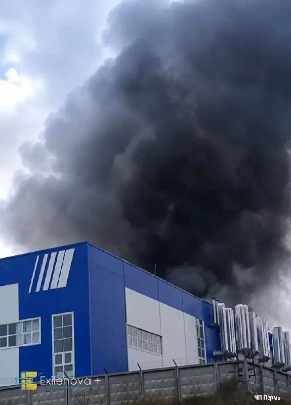 A jet-powered Shahed drone reportedly struck a six-story residential building in Kyiv's Shevchenkivskyi district, causing a partial collapse, Mayor Klitschko said. At least two strikes also hit railway infrastructure near the station, while a nearby three-story building caught fire.