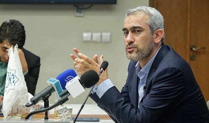 عصر ایران: اصلاحات اقتصادی دولت؛ برنامه پزشکیان برای بانک، ارز، انرژی و حذف رانت 🔹وزیر امور اقتصادی و دارایی با تشریح رویکرد اقتصاد