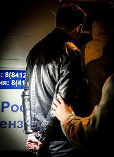 ⚡️ Губернатор Пензенской области Мельниченко привез в областной «Музей СВО» шевроны, каску и паспорта погибших украинских военных, «чтобы по ним ходили»  Губернатор-единоросс Олег Мельниченко выпустил видеотчет с визитом в пензенский музей СВО, куда сам пр