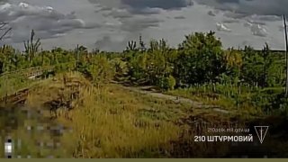 אין טעם לשוטט באדמת אוקראינה: מפעילי כטב"מים משמידים למעשה את הפולשים באזור דונייצק גדוד תקיפה 210 נפרד פרב…