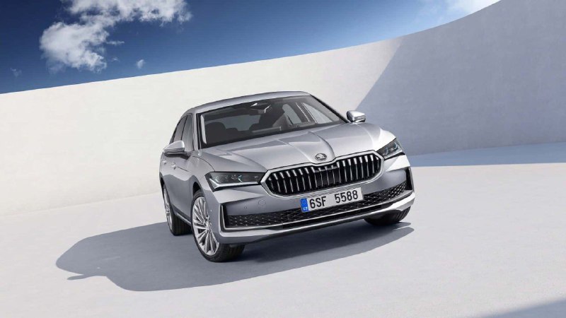 Новая Skoda Superb - консервативна от и до 5