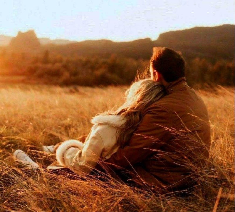 💕عشق زیبا💕: 🍃💞🍃نیست در طینت جدایی عاشق و معشوق راشمع بتوان ریخت از خاکستر پروانه هاهر چه گویند آشنایان سخن، منت به جان!نیستم من مرد 