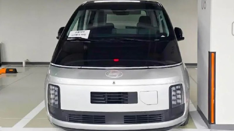 Рассекречен электрический минивэн Hyundai Staria EVНа корейском форуме появились