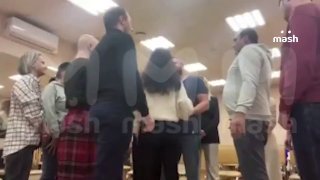 Вырастить внутренние органы силой мысли и обрести "квантовое бессмертие" реально, если ты шиз посмотришь 15 часов видеолекций бога Радомира и дашь себя избить до полусмерти. Рассказываем о секте, которая насчитывает тысячи адептов по всей России."Пятое изм