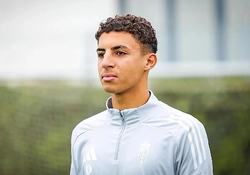 رئال مادرید | Real Madrid: 🤩خورخه پیکون:🔹رئال مادرید به توافق برای جذب ریان زنیبی از گرانادا رسید، به تیم کاستیا ملحق میشه.🔹این معامله نزدیک بود به