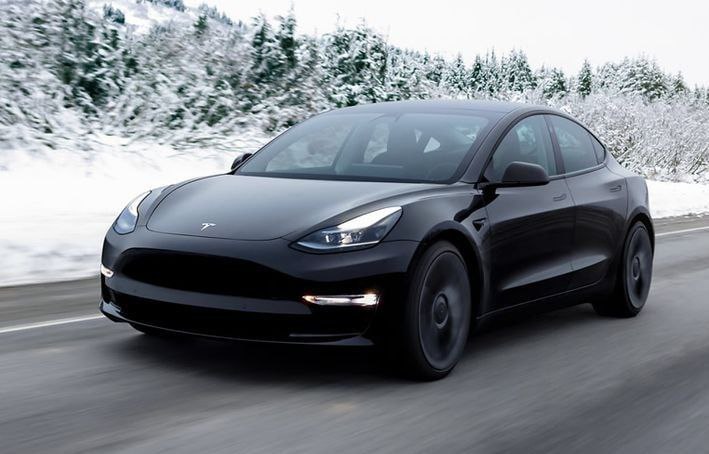 Tesla отзывает около 380 000 электромобилей в СШАНа седанах Model 3 и кроссовера